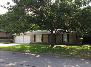 1407 Elaine St, Weatherford, TX 76086