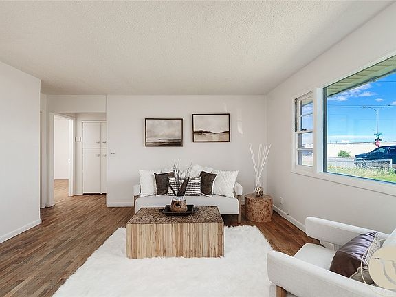 3rd image of 4640 Ruth Ave