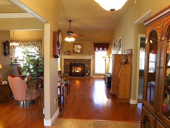 Entry way, view of fireplace