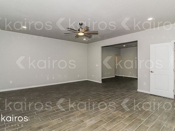 4th image of 2801 Destin Ave