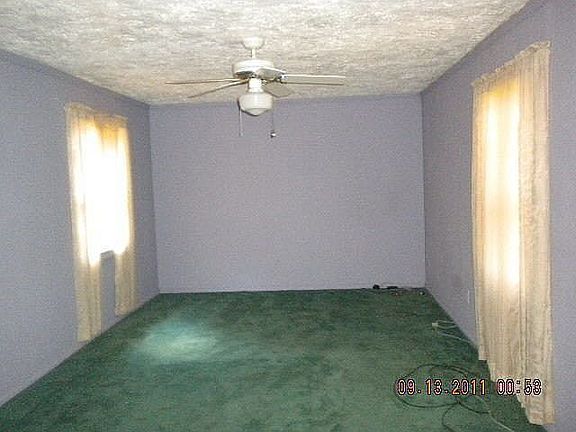 4th image of 102 Woodglen Dr