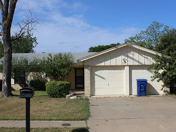 3rd image of 305 Myra Lou Ave