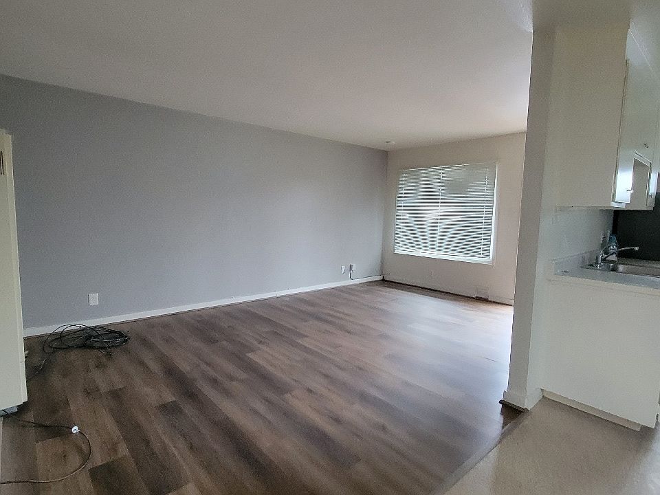 2nd image of 115 Catron Dr APT A