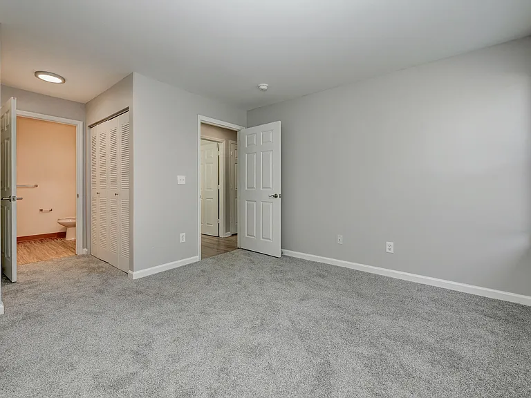 Boulder Pointe Apartments — Photo 18