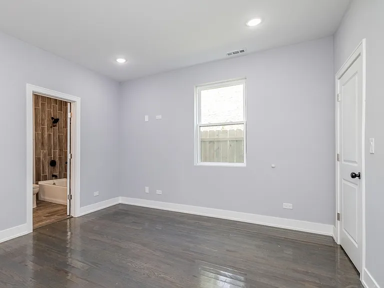6334 S Langley Ave — Photo 12