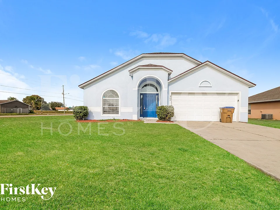 984 Alsace Dr