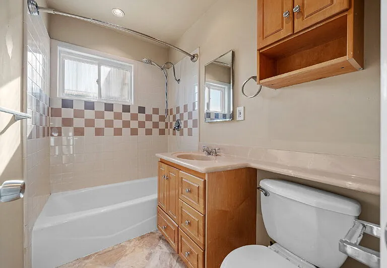 656 Corvina St — Photo 20