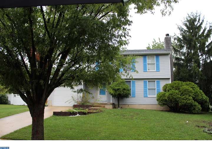2nd image of 19 Drexel Gate Dr