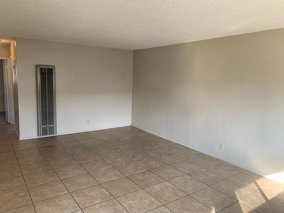 All tile living area