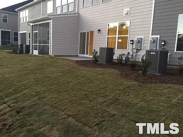 803 New Derby Ln — Photo 3