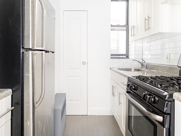 3rd image of 1808 Amsterdam Ave APT 5B