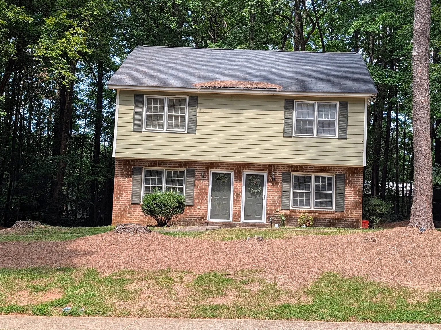 2 bed, 1.5 bath, 1100 sqft, $1,625 — Photo 2