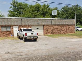 609 E Main St, Jones, OK 73049