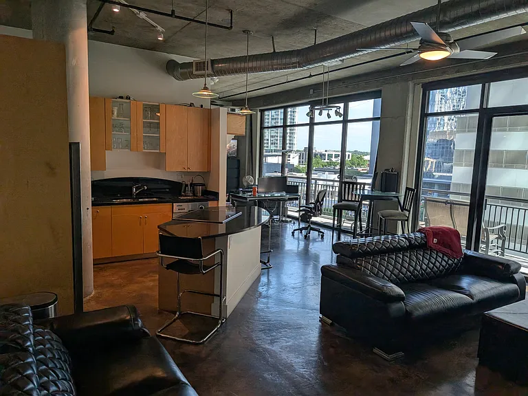 311 W 5th St #606 — Photo 9
