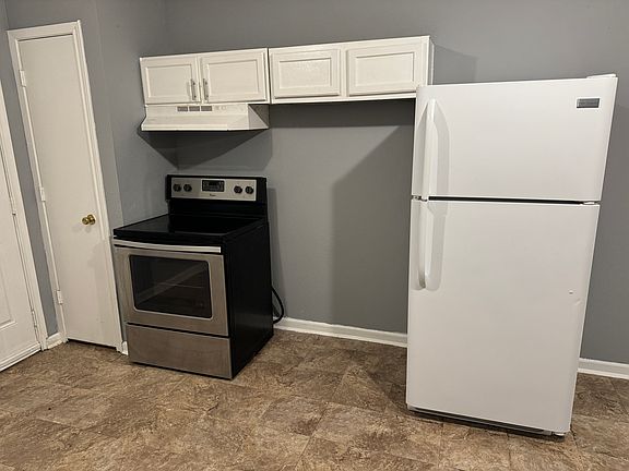 4th image of 5040 Carmen St #2