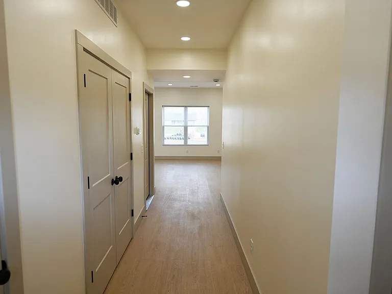 176 Brushwood Dr — Photo 4