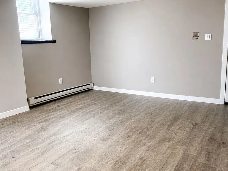 5855 Darlington Rd — Photo 5