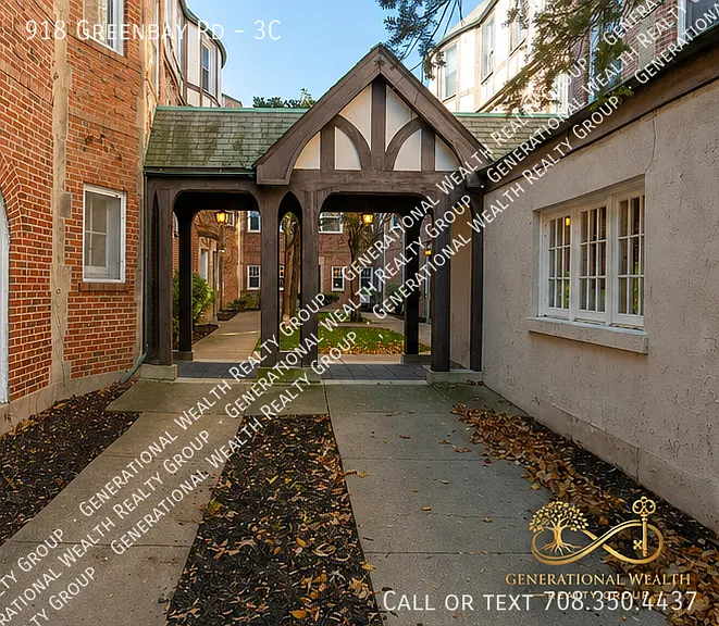 918 Greenbay Rd #3C — Photo 1