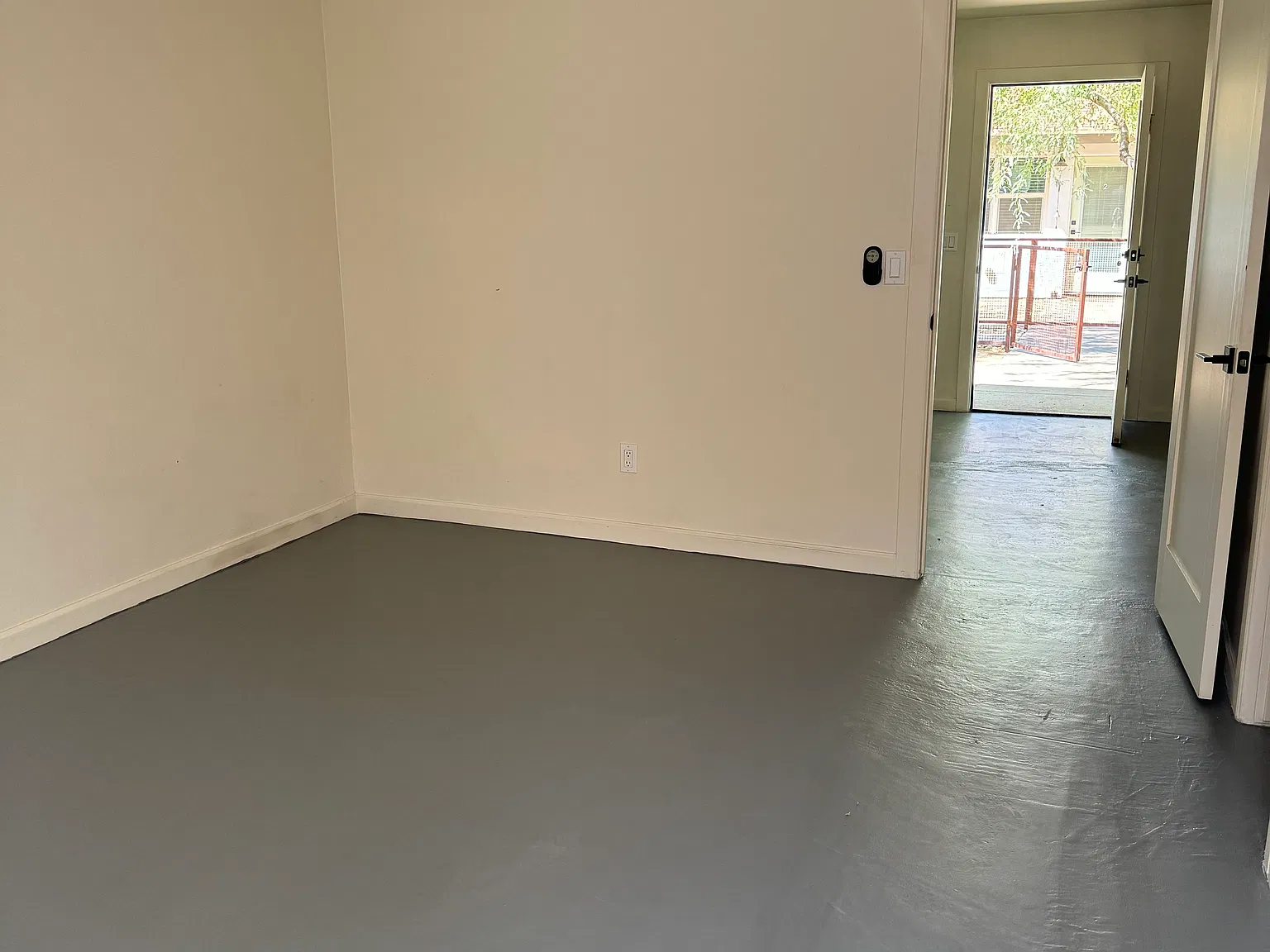 1021 E McKinley St — Photo 4