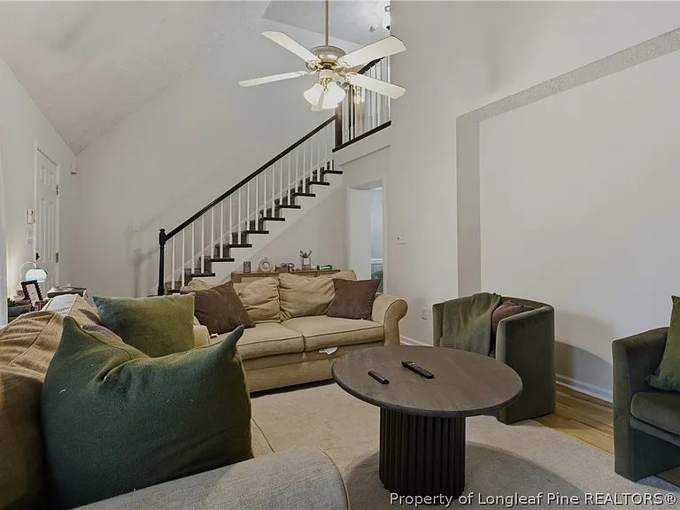 2130 Hull Rd — Photo 9