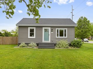 2366 W Glenlord Rd, Stevensville, MI 49127