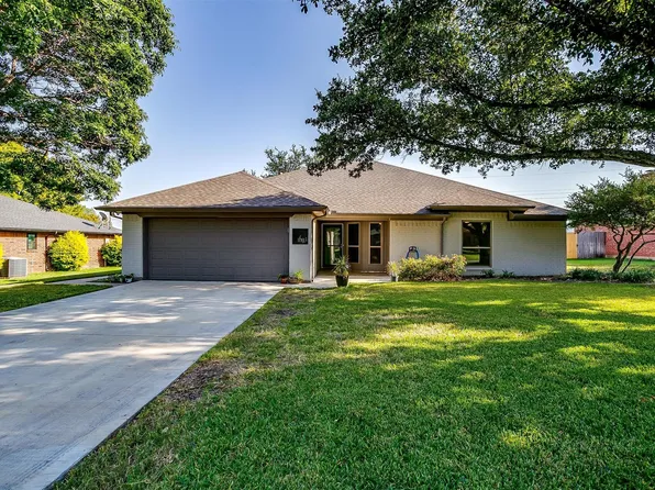1603 Murry Dr, Cleburne, TX 76033