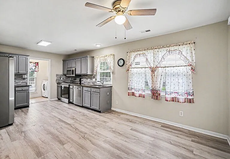 7601 Swedish Ivy Ln — Photo 10