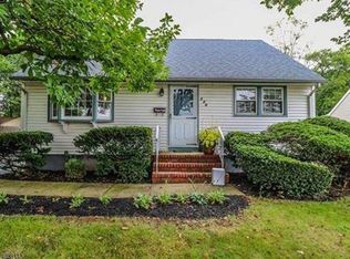 226 Wood Ave, Iselin, NJ 08830