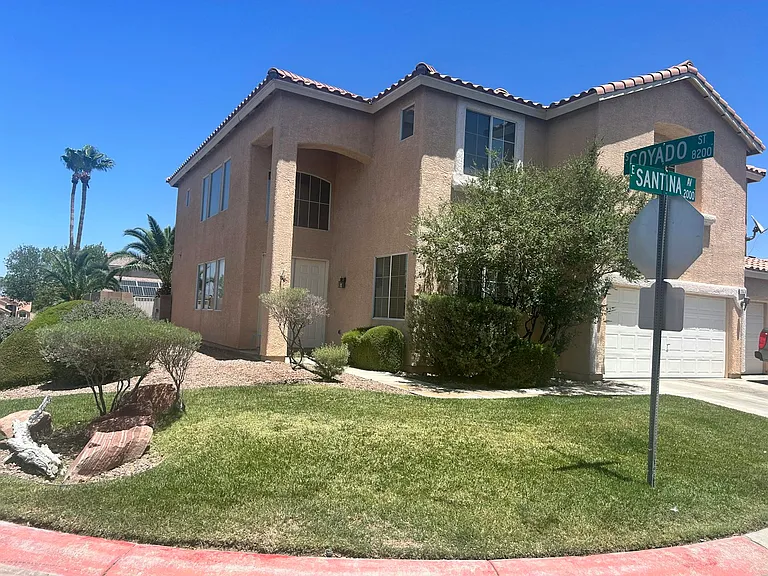 2076 Santina Ave — Photo 1