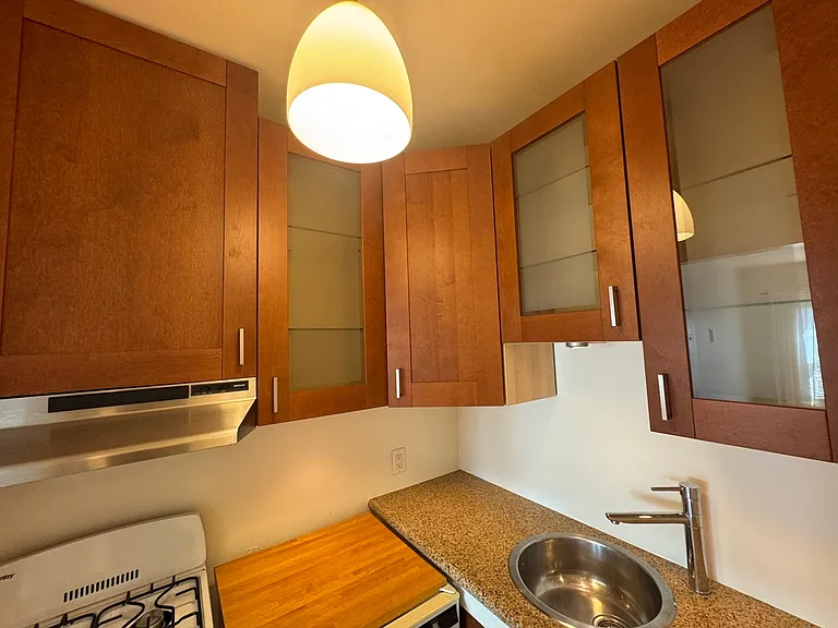 40 Brooks Ave #18 — Photo 18