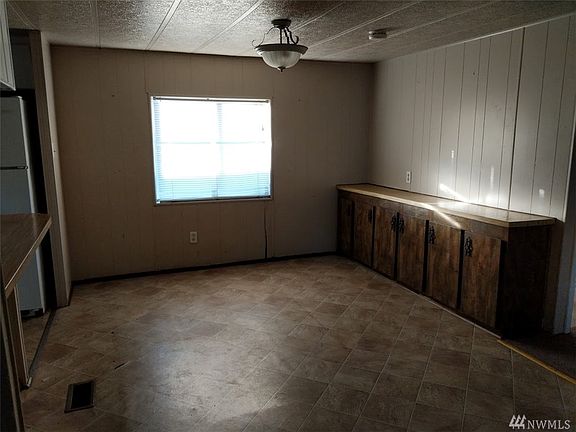 3rd image of 11901 55th Ave NE Unit 3