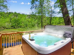 4057 Whitepath Rd, ELLIJAY, GA 30540