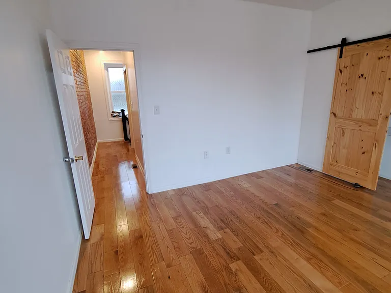 1353 W Jerome St #2 — Photo 12