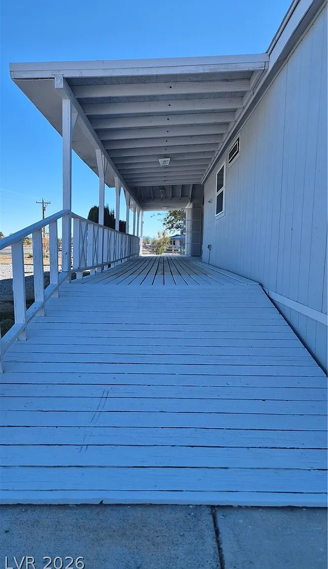 3 bed, 2.0 bath, 1724 sqft, $1,800 — Photo 1