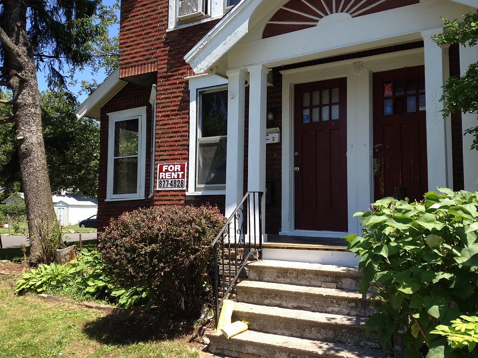 1st image of 938 Oak St