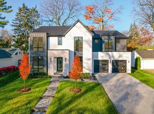 998 S Glenhurst Dr, Birmingham, MI 48009