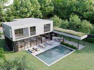 21 S Dubois Pl, Montauk, NY 11954