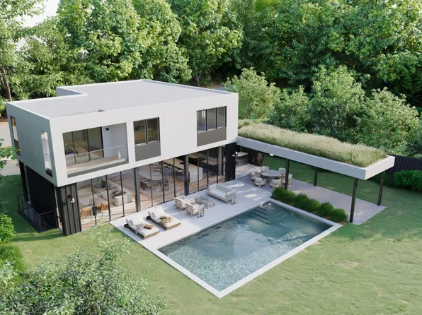 21 S Dubois Pl, Montauk, NY 11954