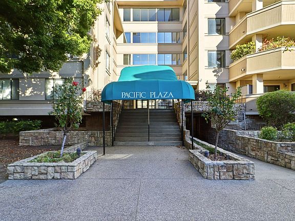 2nd image of 1400 Carpentier St APT 419