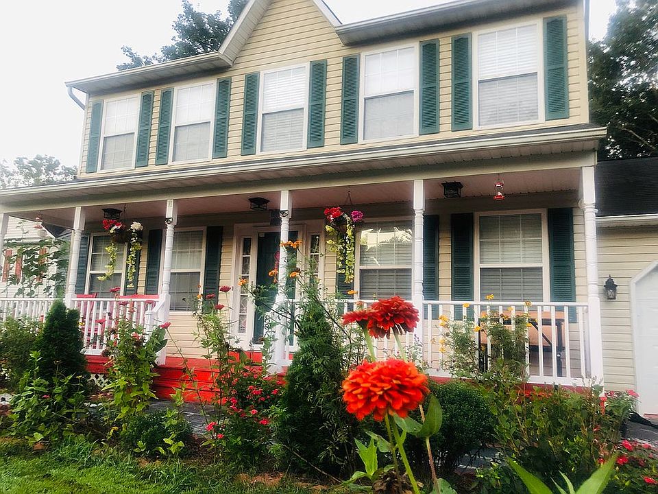 2nd image of 8906 Leeds Ct