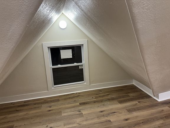 5th image of 100 E Meinecke Ave #2