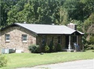 1813 Grandview Dr, Centerville, TN 37033