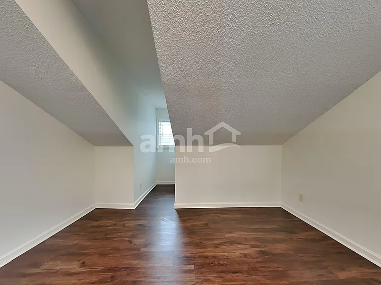 6889 Show Boat Ln — Photo 18