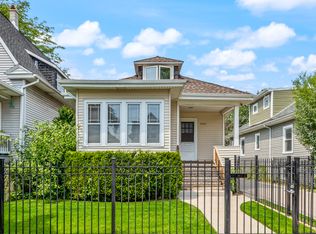 5004 W Eddy St, Chicago, IL 60641