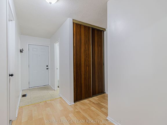5th image of 2669 Southvale Cres #20