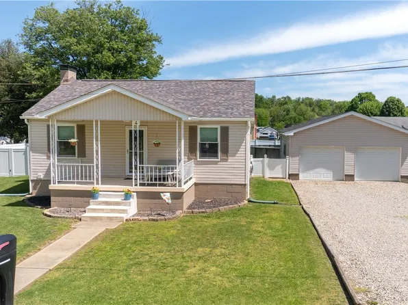4 Oak St, Clarksville, PA 15322