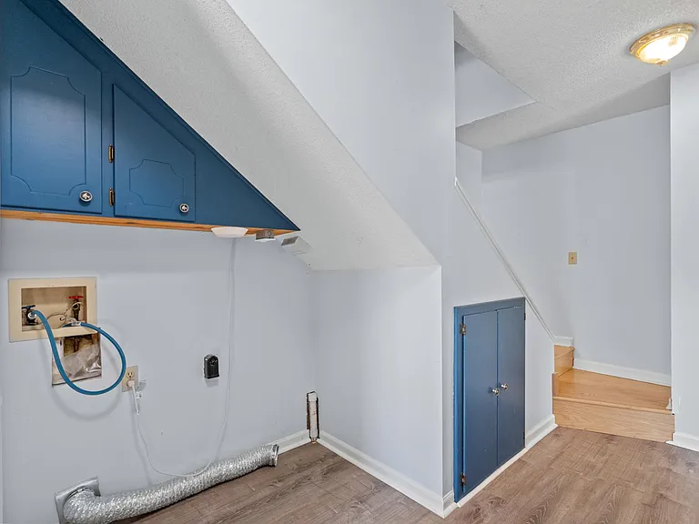 345 15th Ave S #1 — Photo 13