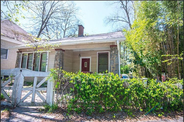 Charming Duplex - street view