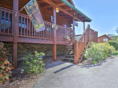 3301 Kestrel Way, Pigeon Forge, TN, 37863