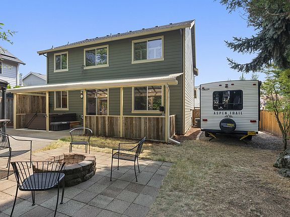 3rd image of 8425 SW Norfolk Ct